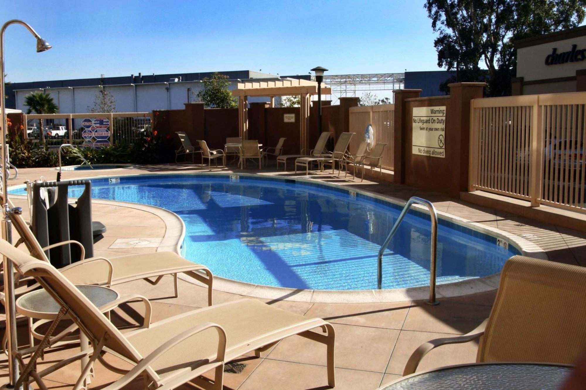 Hampton Inn&Suites Seal Beach Exterior foto
